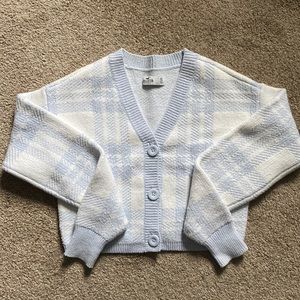 hollister white and blue plaid cropped cardigan